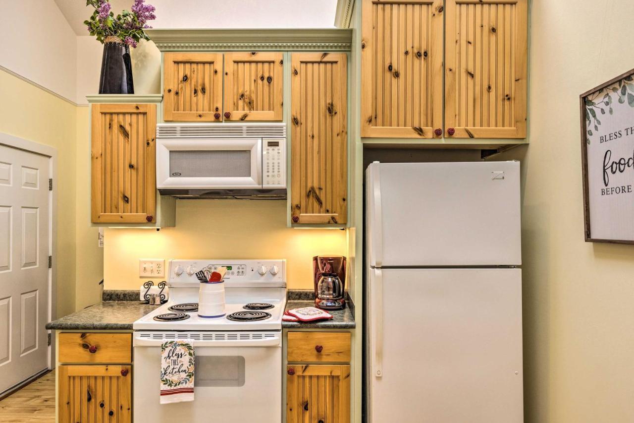 Charming Retreat Near Downtown Frankfort And Beaches エクステリア 写真