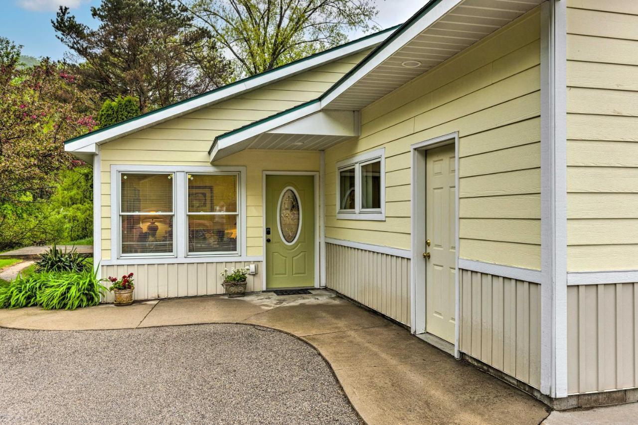 Charming Retreat Near Downtown Frankfort And Beaches エクステリア 写真