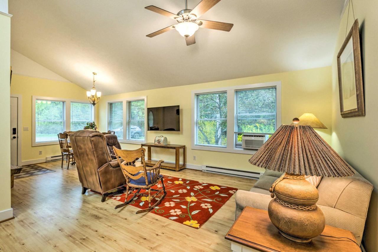 Charming Retreat Near Downtown Frankfort And Beaches エクステリア 写真